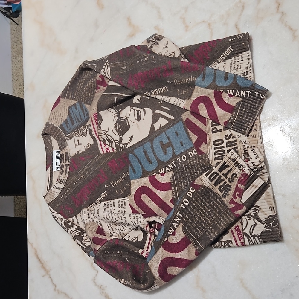 Moschino sweater